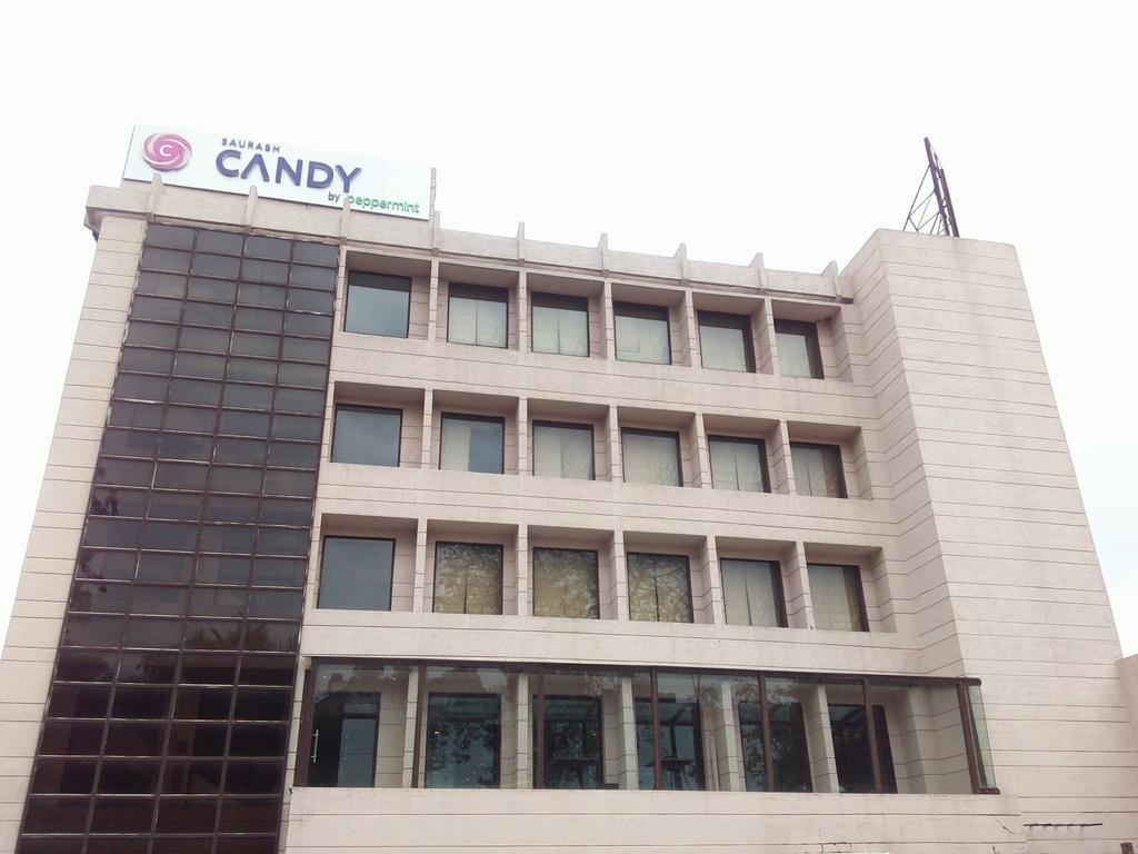 Hotel Saurabh Candy By Peppermint Haldwāni Eksteriør bilde